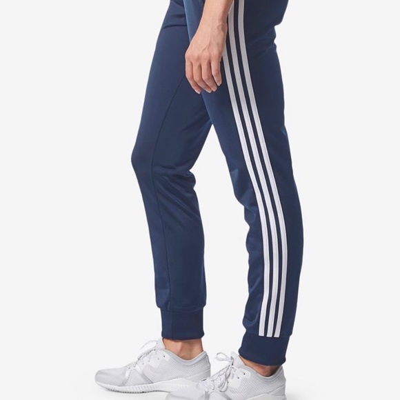 NWT Adidas Women’s Designed 2 Move D2M Cuff Pants, Joggers, Navy/White, XS - Picture 2 of 6